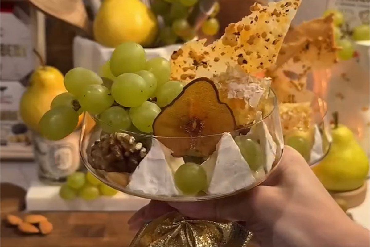Идея для изысканной подачи сыра и закусок к вину