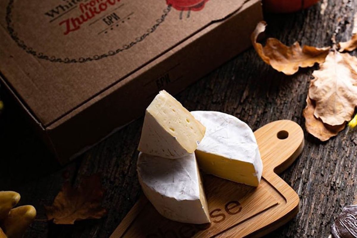 Для наших замечательных сыров мы сделали простую и на сто процентов перерабатываемую упаковку 
