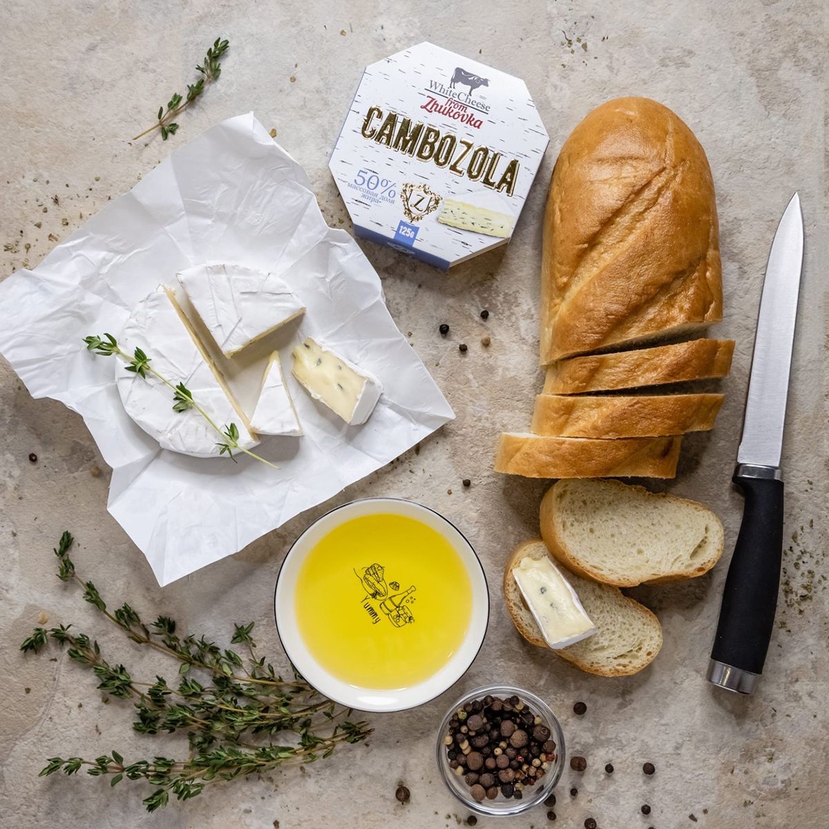 Сыр Cambozola впервые начал производиться в Германии, а в процессе его приготовления используются сразу два наиболее ценных вида плесени 