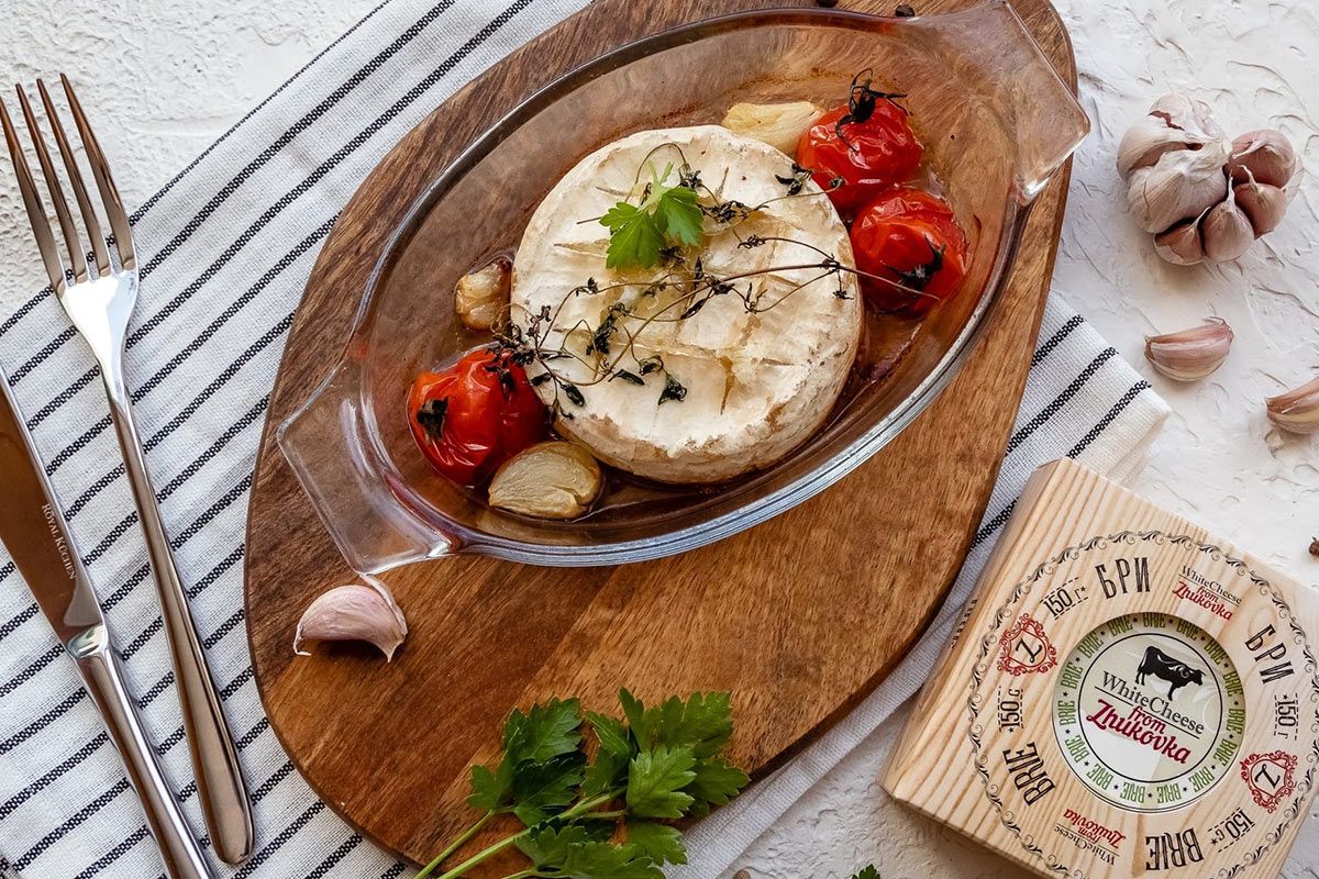 Запеченный сыр – это быстрый рецепт на ужин к приходу гостей